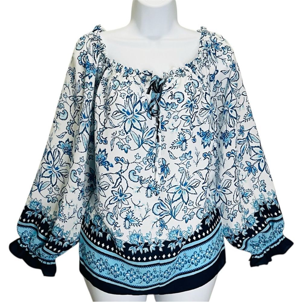 CeCe Women’s Tops Size XL Blue and White Floral Blouse
